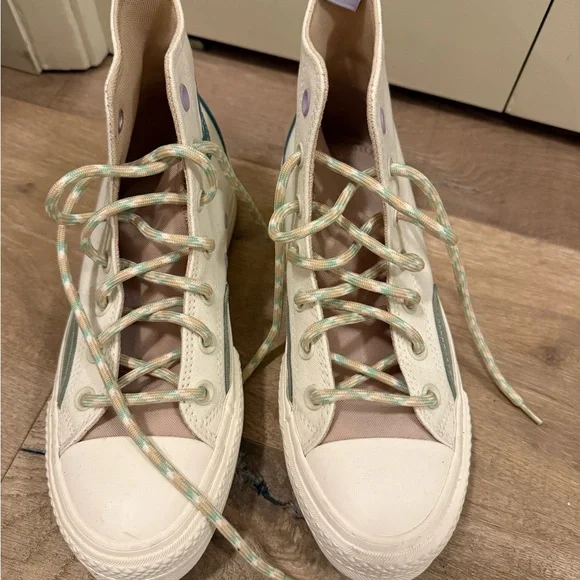 Converse Women’s High-Tops - Cream and Teal - worn once - Picture 2 of 3